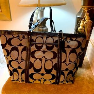 Coach Large Signature Canvas & leather Purse